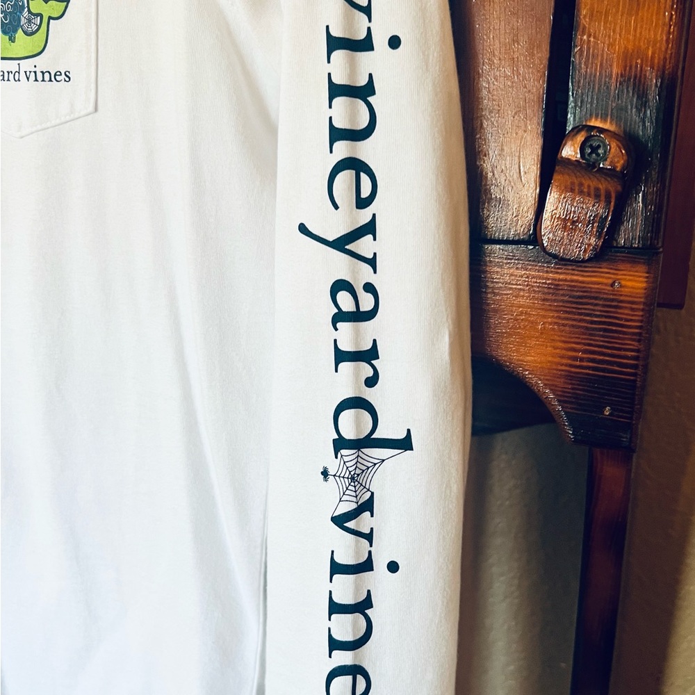 Vineyard Vines Halloween Theme. - image 4